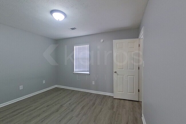 Foto del edificio - 235 Big Oak Cir