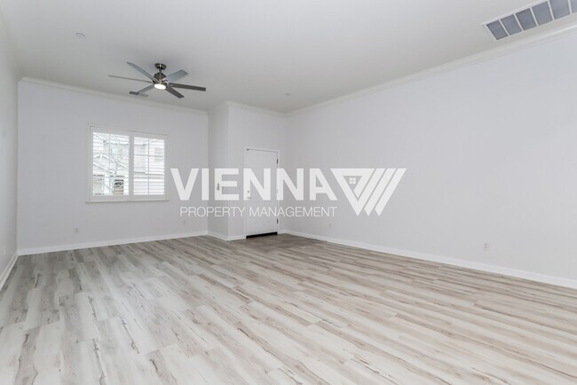 Foto del edificio - Beautiful Roseville Home rent ready!