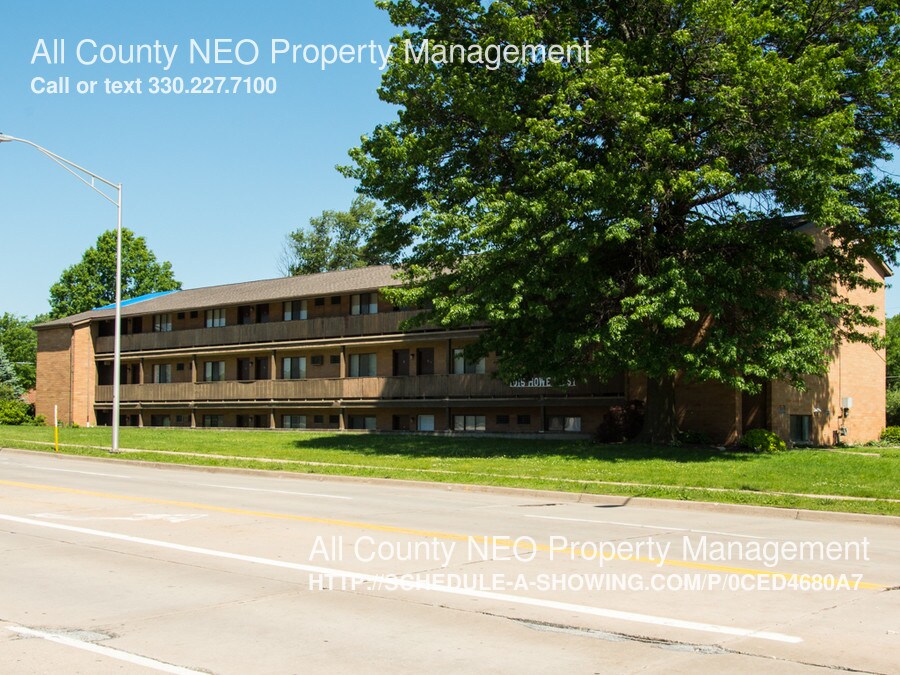 Primary Photo - 1015 Howe Ave