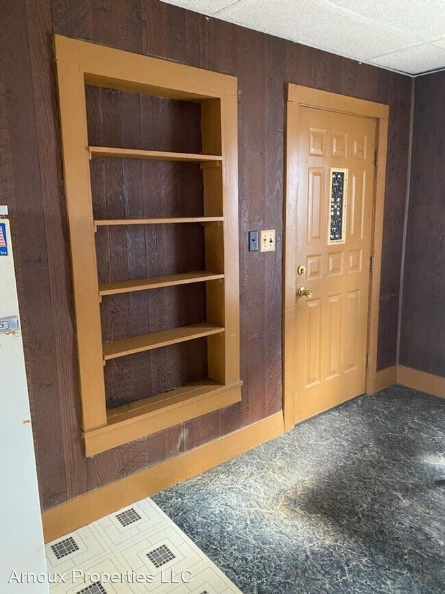 Building Photo - 2 br, 1 bath House - 78 Vine St