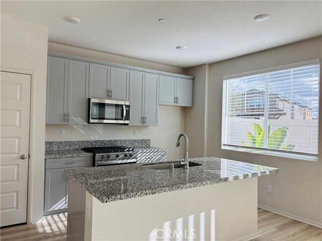 Foto del edificio - 40681 Birchfield Dr