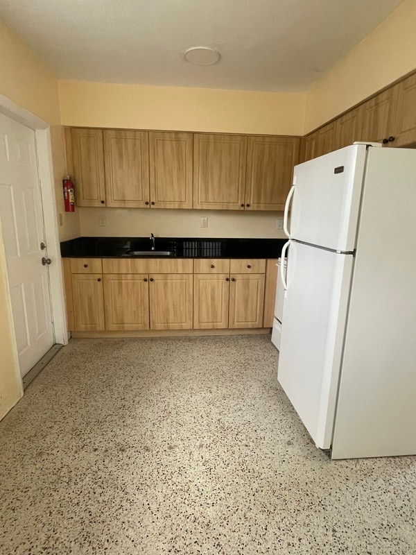 Foto del edificio - 1605 NE 126th St