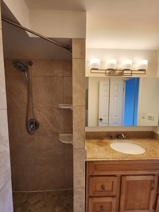 Foto del edificio - 3BR/2BA APARTMENT UNIT AVAIL NOW | HAIKU H...