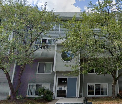 Building Photo - 152 North Beacon St