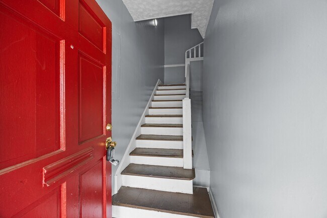 Building Photo - 514 3rd Ave