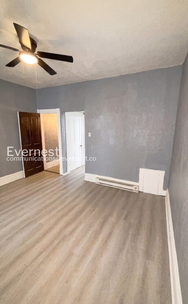 Foto del edificio - 3720 Fairview Ave