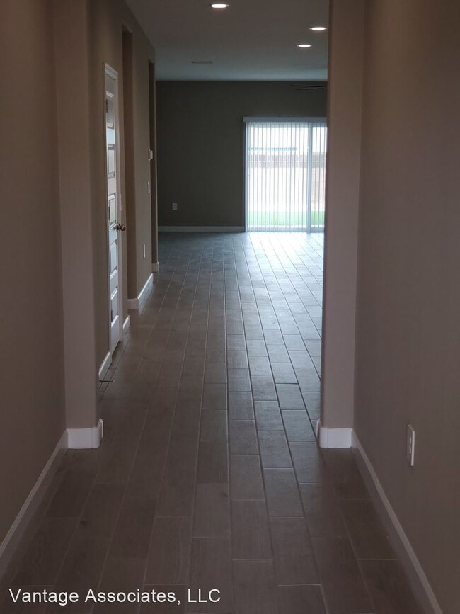Building Photo - 36516 E Asturian Valley Way