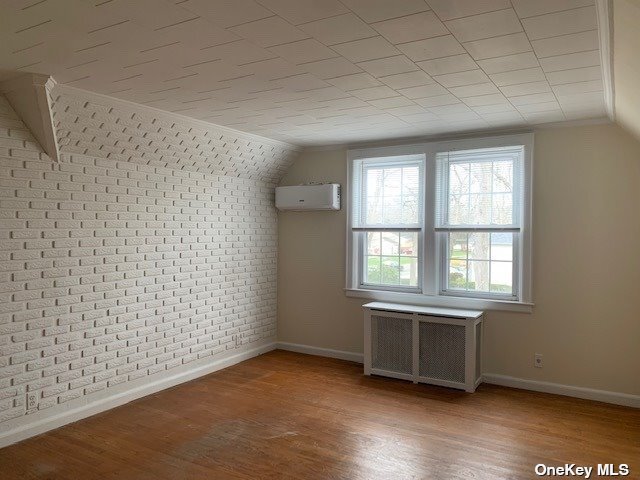 Foto del edificio - 615 Muncey Rd