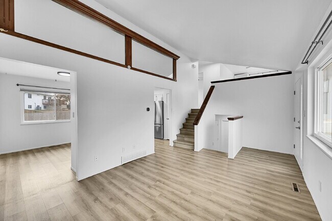 Foto del edificio - $2,195 - 3 Bed, 2 Bath Home in Loveland with Central AC and Fenced in Yard!