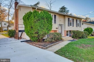 Building Photo - 4224 Kinmount Rd