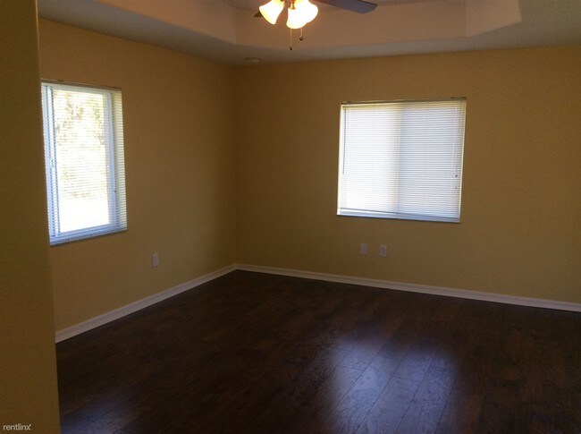 Building Photo - 4 br, 2 bath House - 841 Calhoun Street E