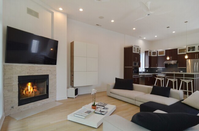 Foto del edificio - 866 N Marshfield Ave