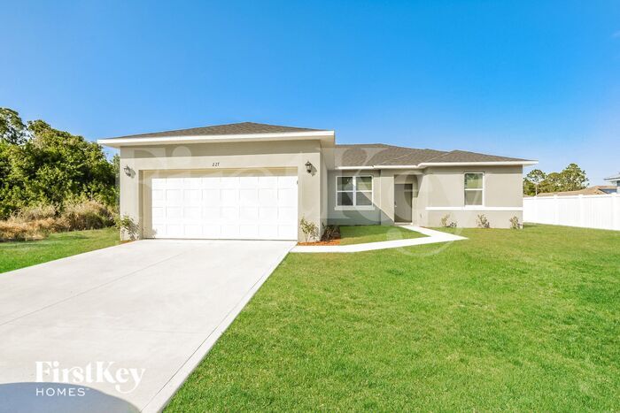 Foto principal - 227 Hilliard Rd NW