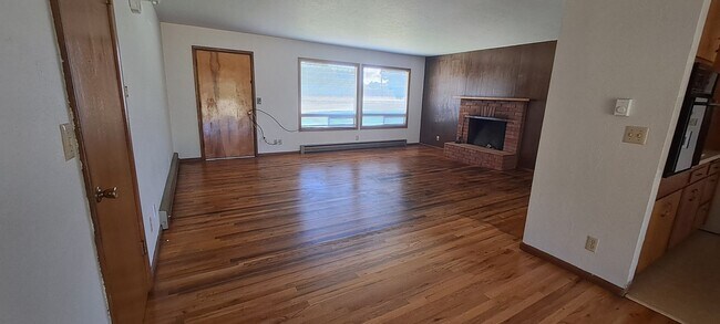 Building Photo - BEAUTIFUL home in Philomath