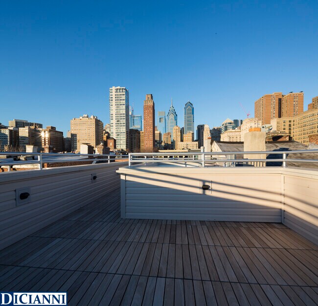 unfurnished roofdeck - 1624 Pine St