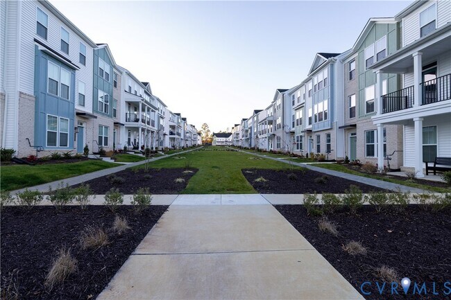 Foto del edificio - 15349 Sunray Wy