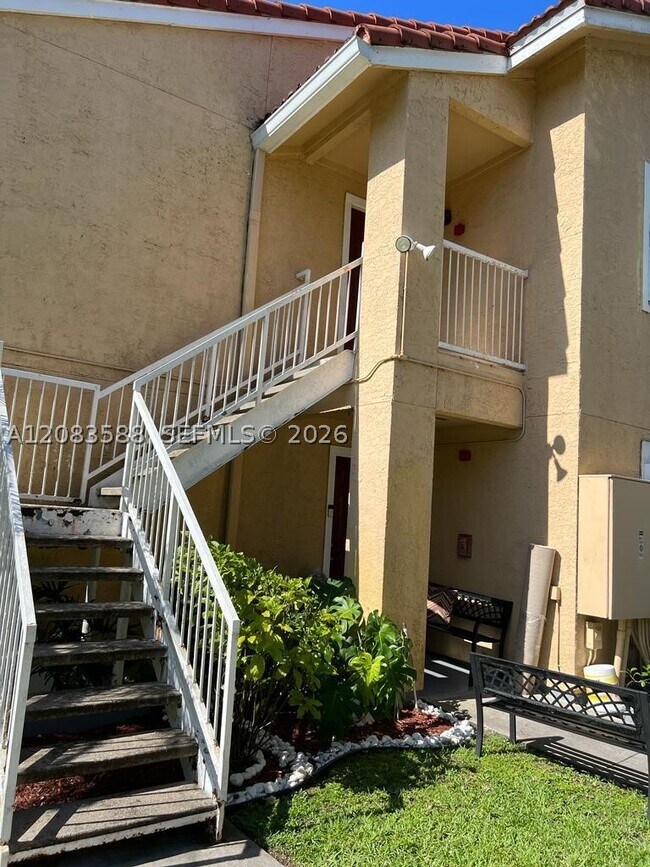 Foto del edificio - 10581 SW 155th Ct
