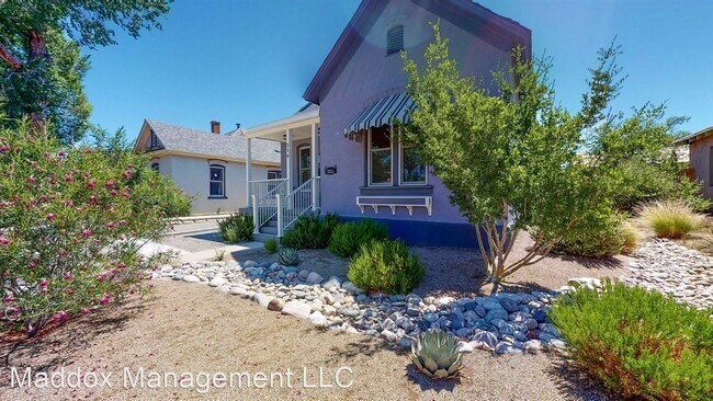 Foto del edificio - 518 Edith Blvd SE