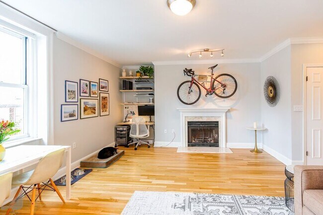 Building Photo - 1916 17th St NW