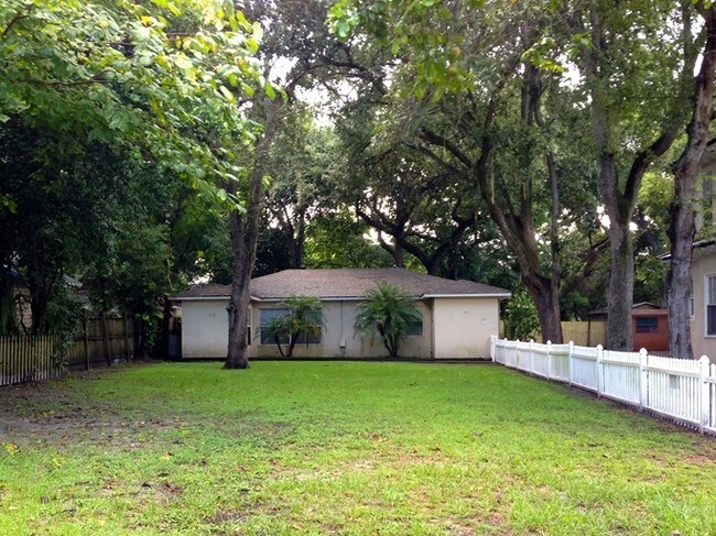  - 909-911 Pine St