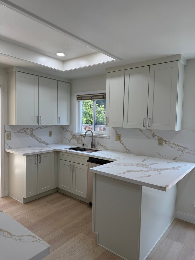 Building Photo - 1415 Almanor Ct