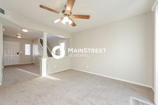 Foto del edificio - 3 Bedroom Pet-Friendly Home in Denver, CO with Main Street Renewal
