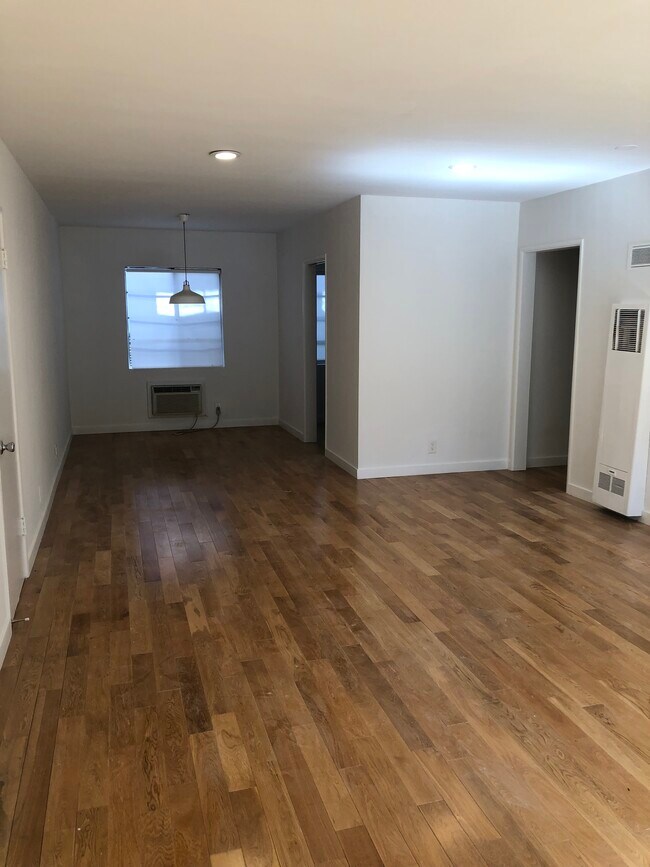 Foto del edificio - 4511 Finley Ave