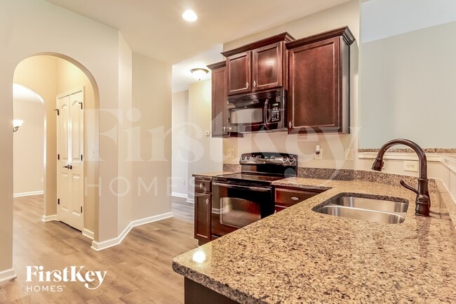 Building Photo - 321 Reed Way