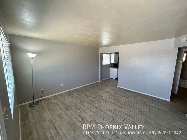 Building Photo - 4837 E Willetta St