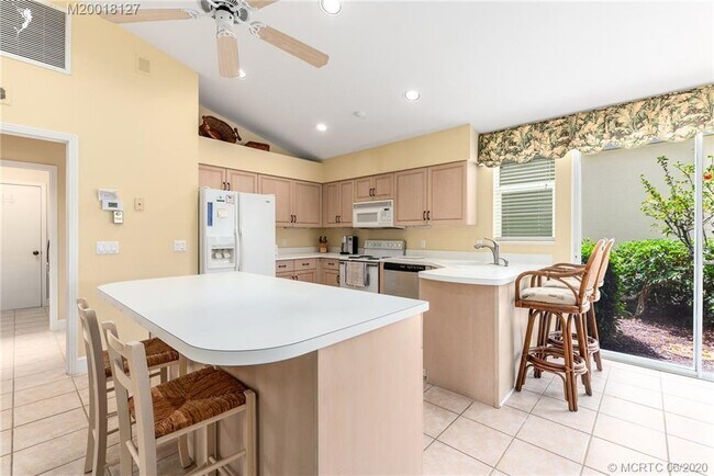 Foto del edificio - 12310 Harbour Ridge Blvd