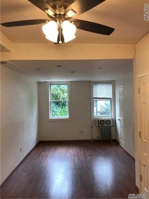 Foto del edificio - 176 N 8th St