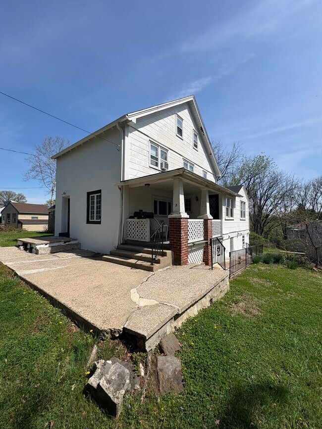 Building Photo - 412 Houston Rd