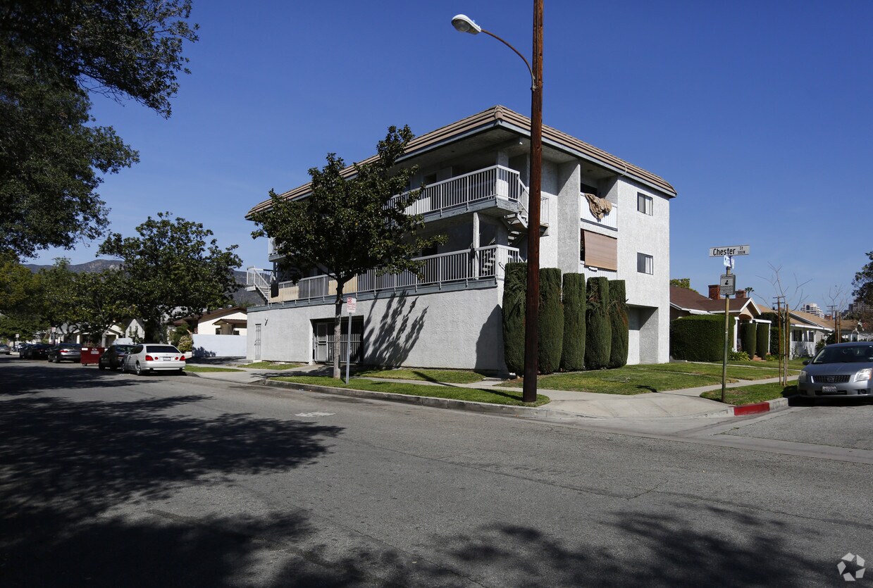 Primary Photo - 671 Myrtle St