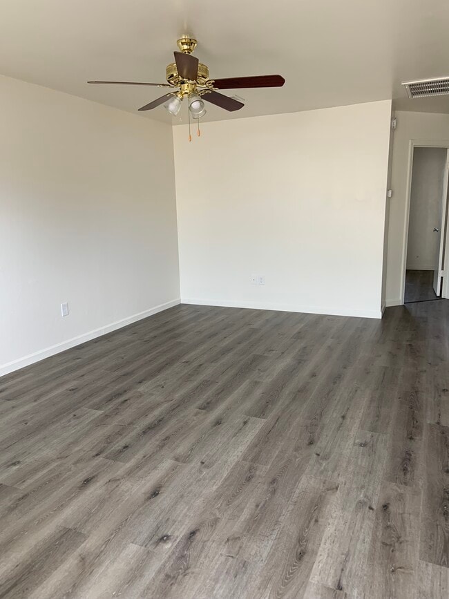 Building Photo - 3198 N Bumblebee Dr