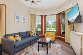 Building Photo - 196 Mounds Blvd