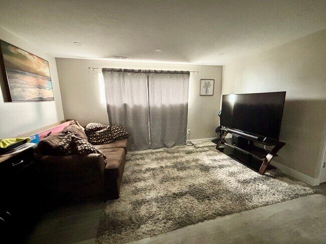 Building Photo - 5098 W Cherry View Dr