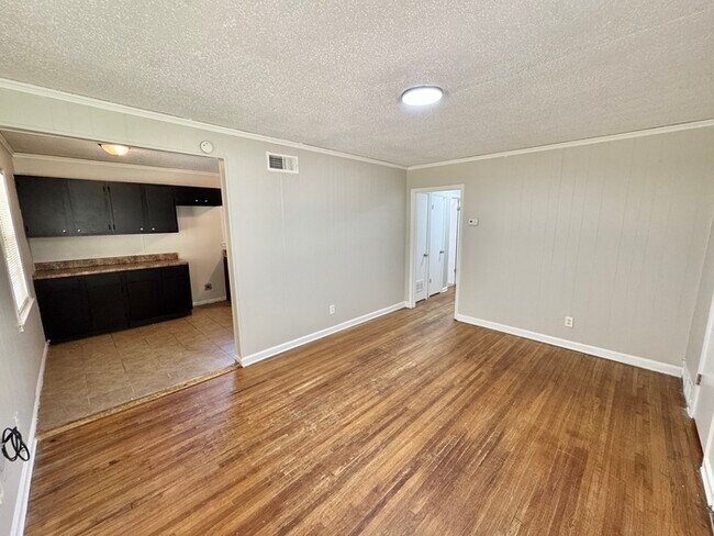 Foto del edificio - 4179 Leweir St