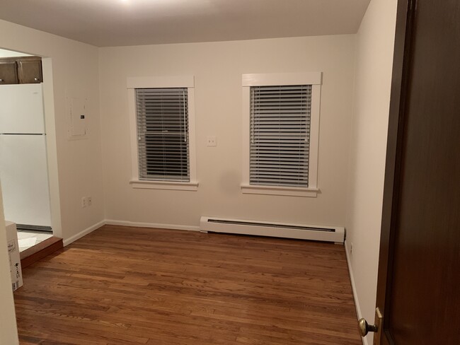 Dining room with hardwood floors - 2927 Lexington Ave