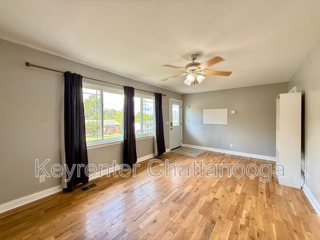 Building Photo - 7813 Holiday Hills Cir