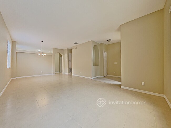 Building Photo - 14948 Stonebriar Way