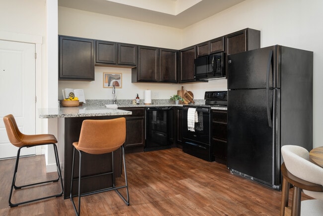 Building Photo - Sundance at Baxter Meadows