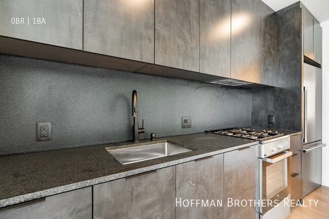 Building Photo - 10700 Tabor St