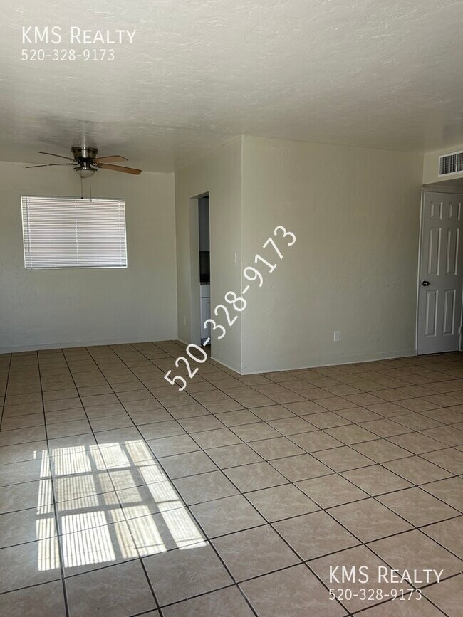 Foto del edificio - 4612 E 20th St