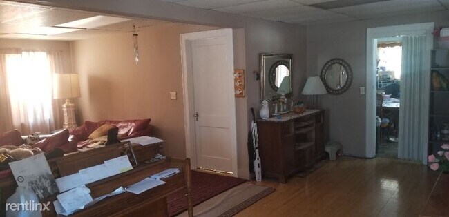Foto del edificio - 4 br, 3 bath House - 362 9th Ave S
