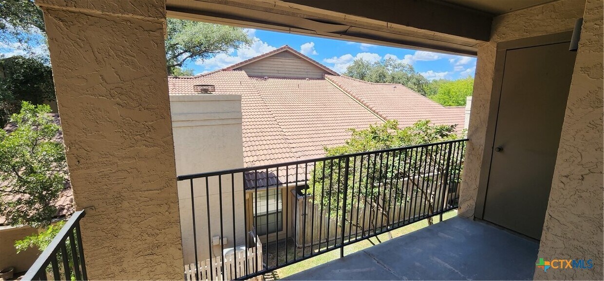 Foto del edificio - 1202 Thorpe Ln