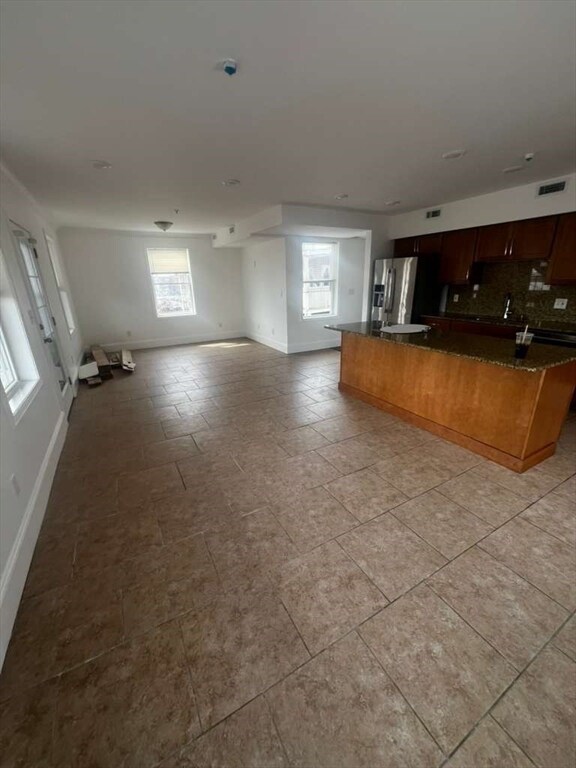 Foto del edificio - 375 Crescent Ave