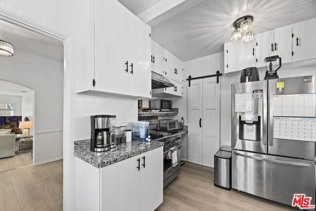 Foto del edificio - 1517 Glendon Ave