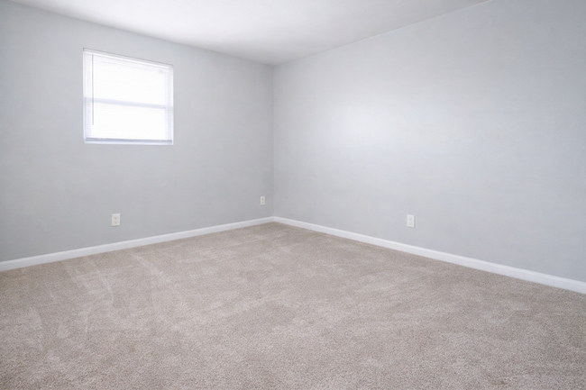 Building Photo - 1704 Valley Forge Way