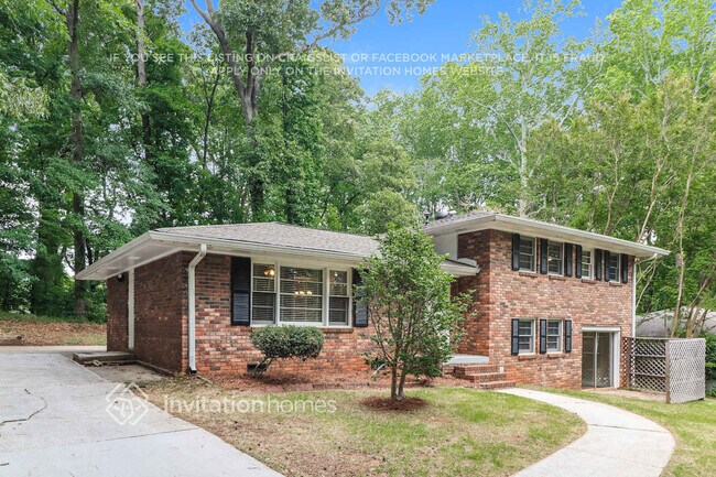 Building Photo - 1398 Yates Ave