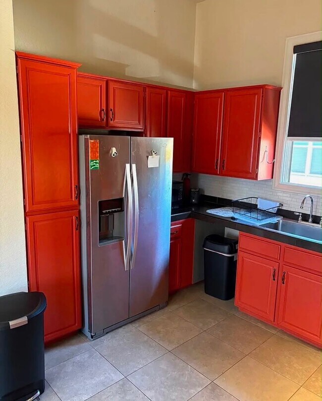 Foto del edificio - 555 N 20th St
